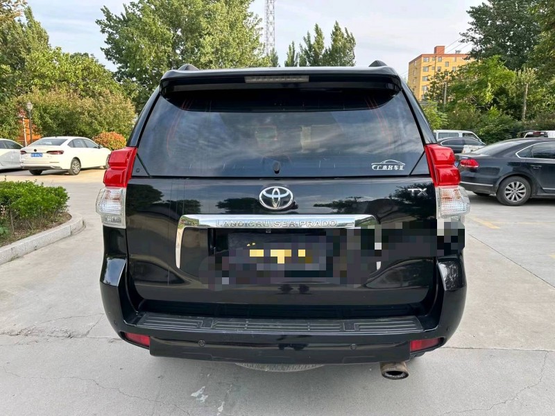 济宁12年丰田普拉多9