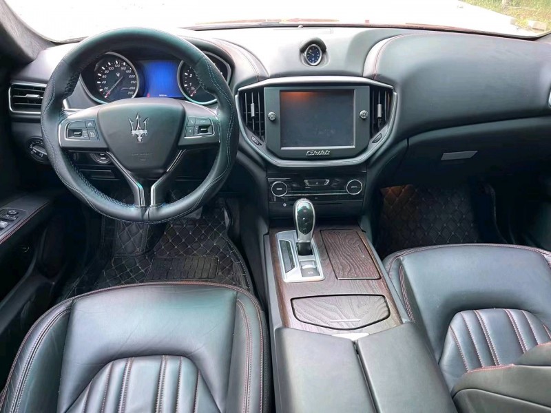 济宁15年玛莎拉蒂Ghibli4