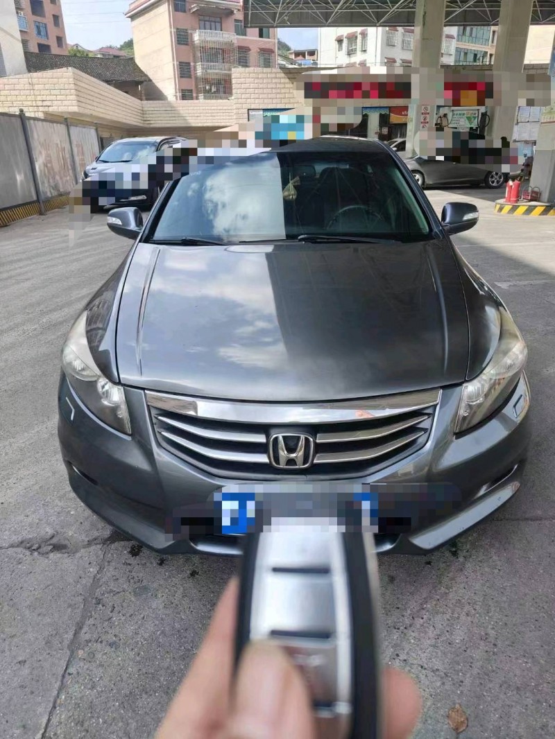 潍坊13年本田雅阁1