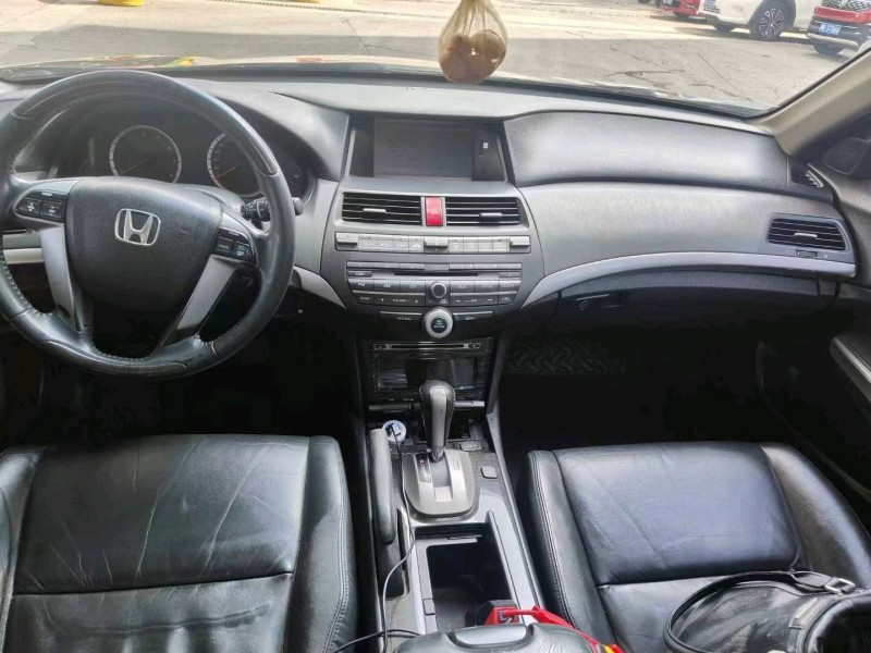 潍坊13年本田雅阁6