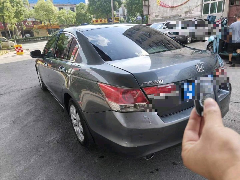 潍坊13年本田雅阁8