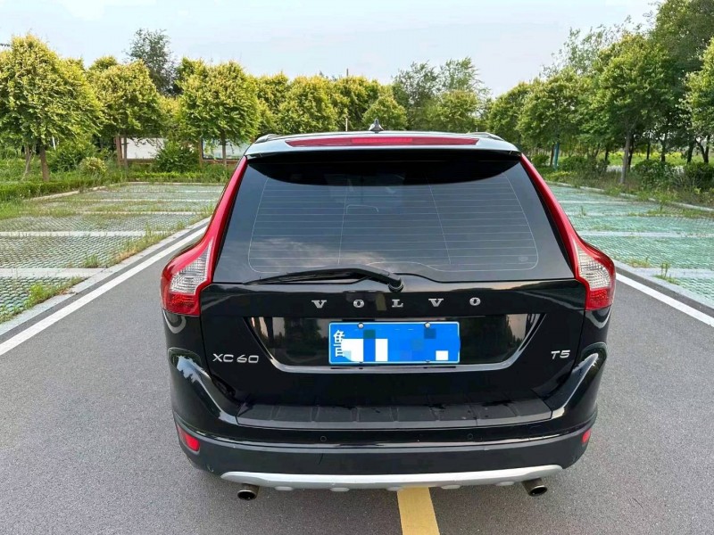 东营13年沃尔沃XC609