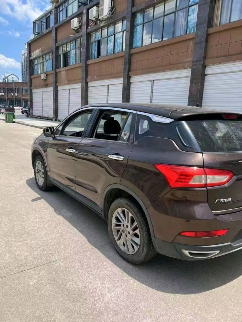 济宁17年传祺GS47