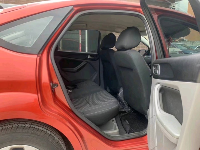 珠海15年福特福克斯7