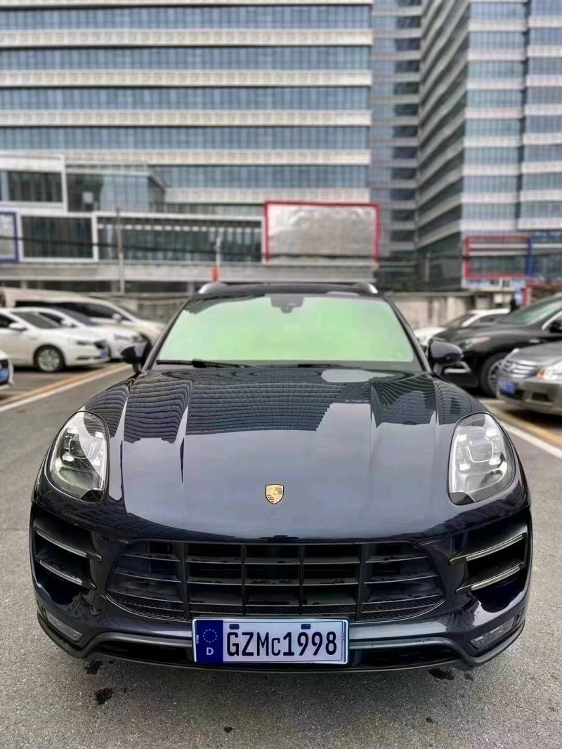 广州17年保时捷Macan1
