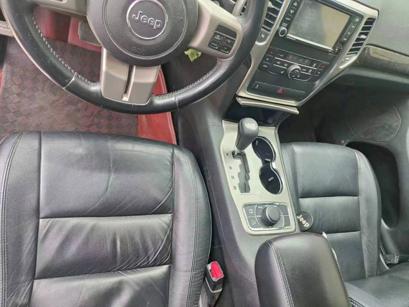 枣庄12年Jeep大切诺基2