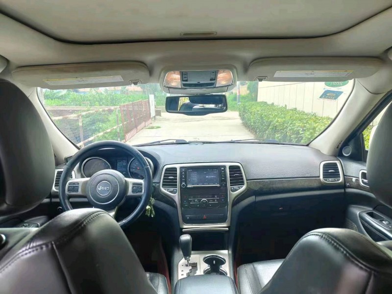 枣庄12年Jeep大切诺基8