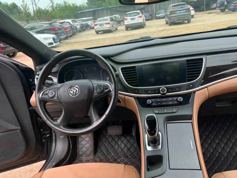 枣庄17年别克君越7