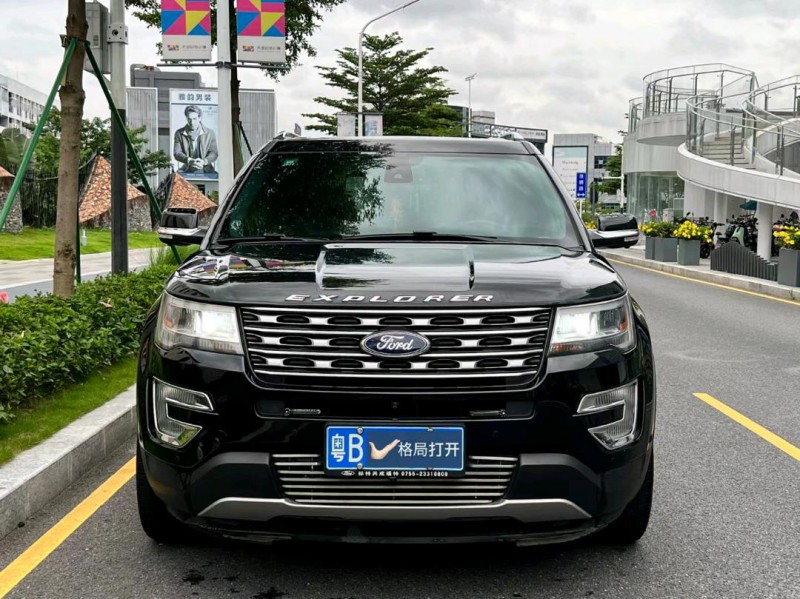 广州17年福特探险者1
