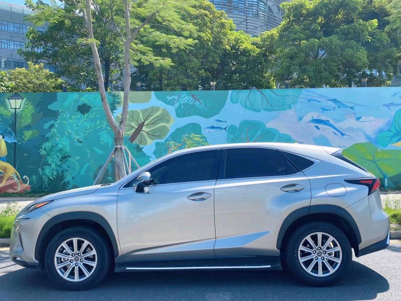 广州21年雷克萨斯NX7