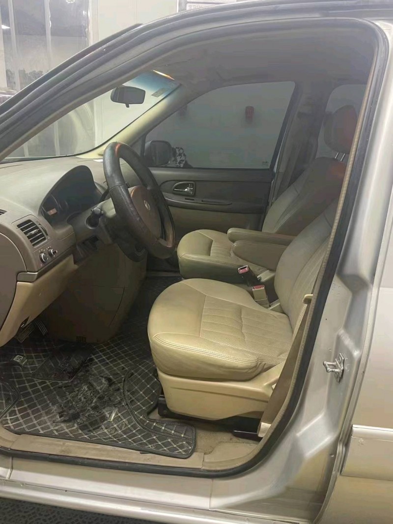 石家庄12年别克GL86