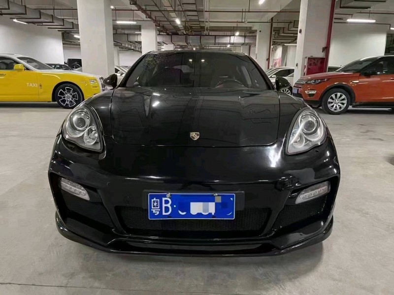 广州13年保时捷帕拉梅拉1