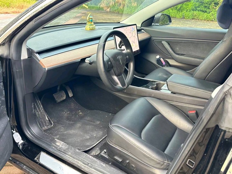 廣州19年特斯拉MODEL 34