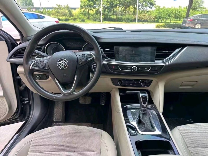 邢台18年别克君威3