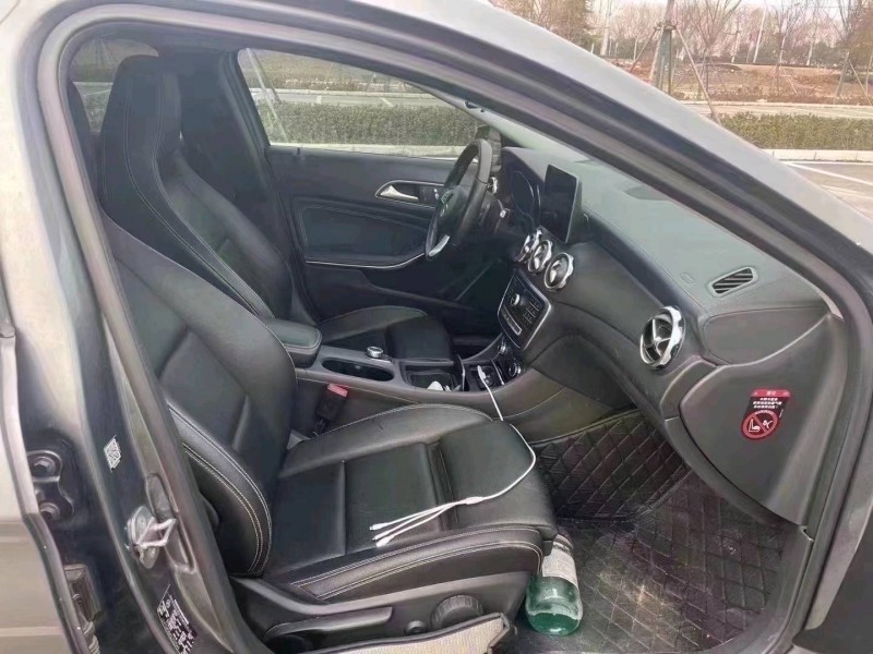 徐州18年奔驰GLA8