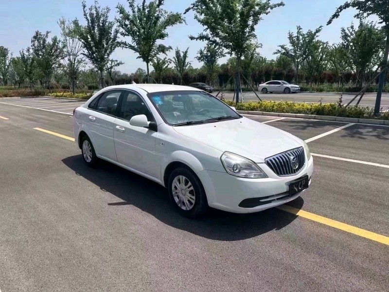 徐州16年别克凯越3