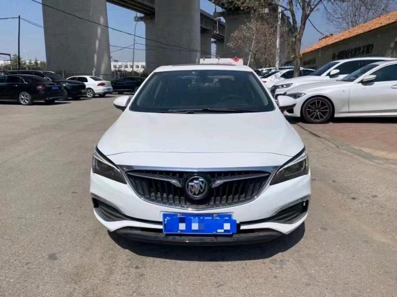 青岛19年别克威朗1