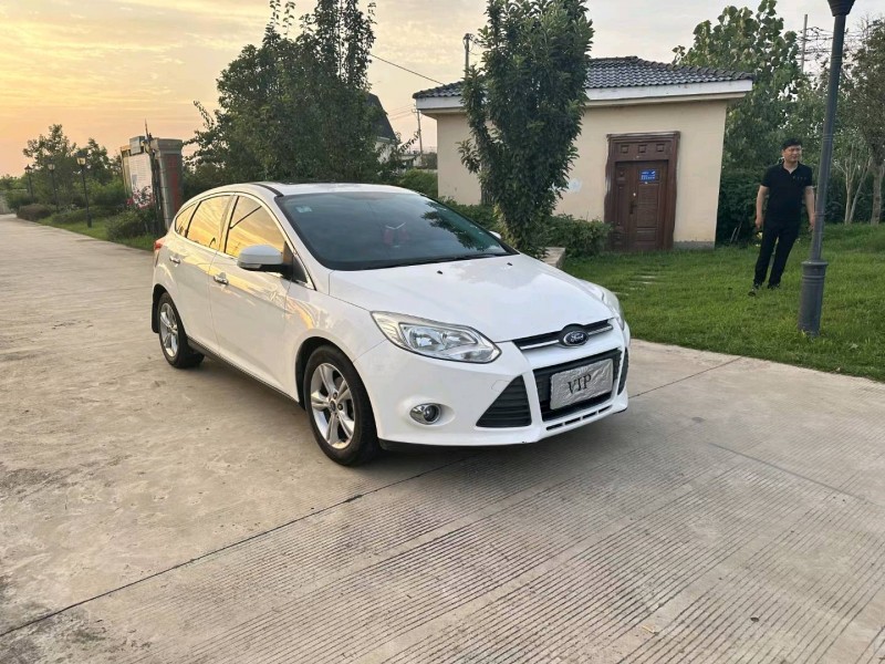 徐州15年福特福克斯2