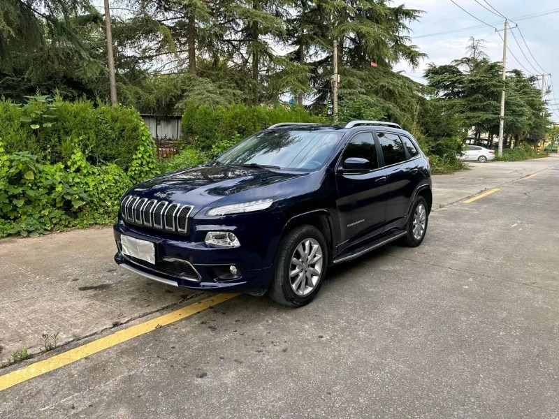 徐州17年Jeep自由光2