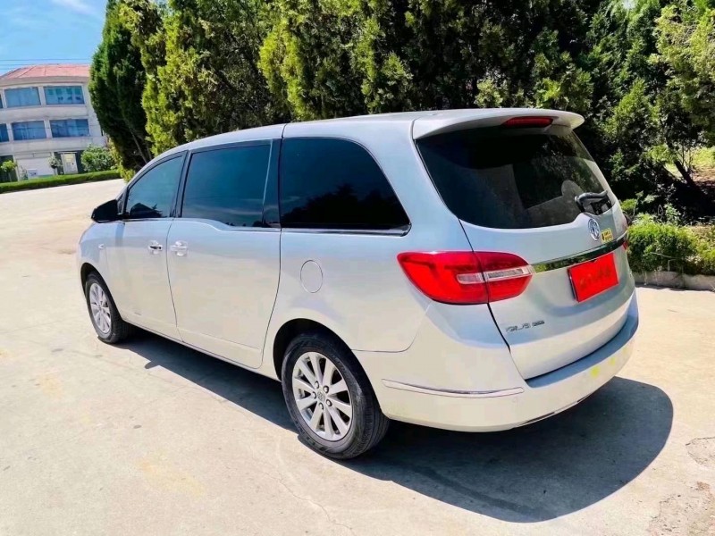 枣庄17年别克GL88