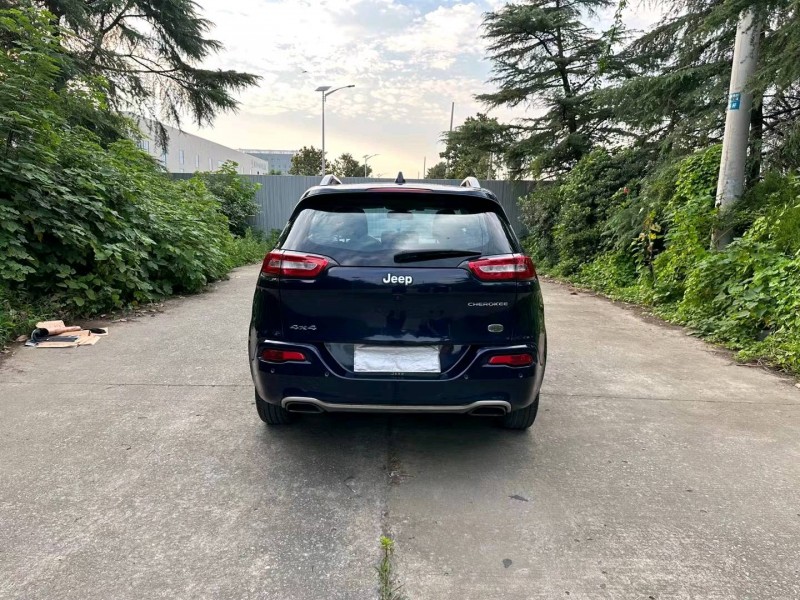 徐州17年Jeep自由光9