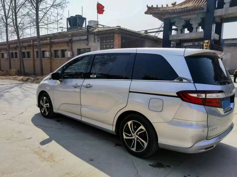 保定15年本田奥德赛8