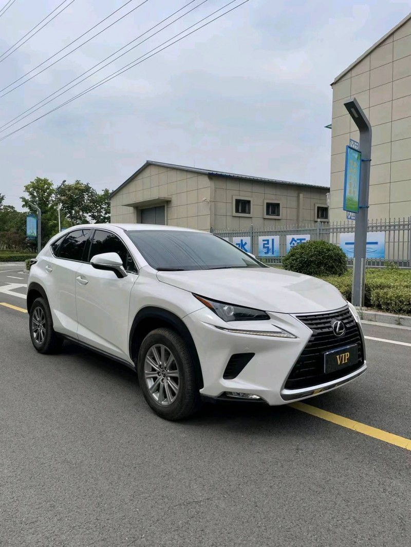 徐州20年雷克萨斯NX2