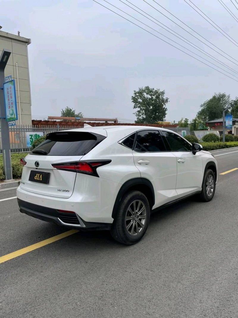 徐州20年雷克萨斯NX7