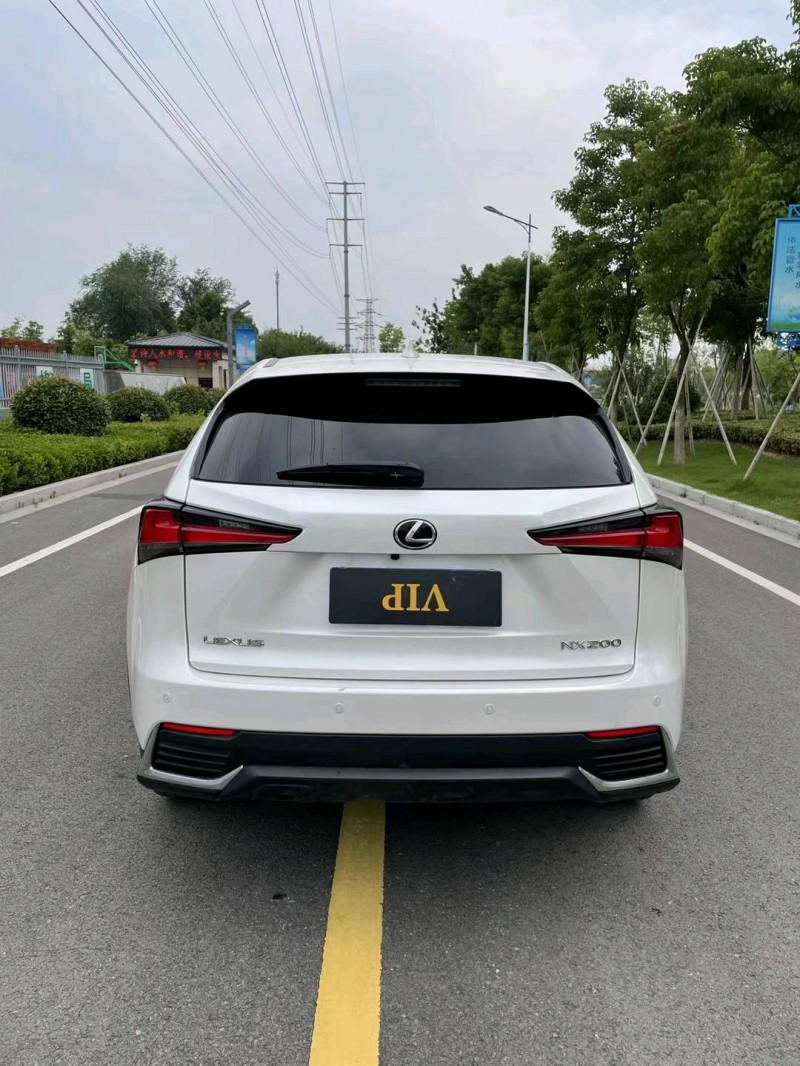 徐州20年雷克萨斯NX9