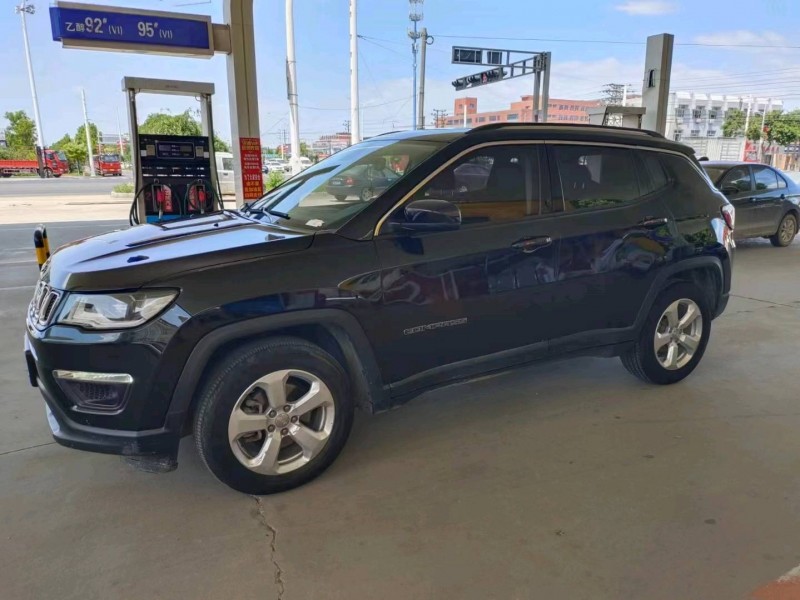 保定17年Jeep指南者2