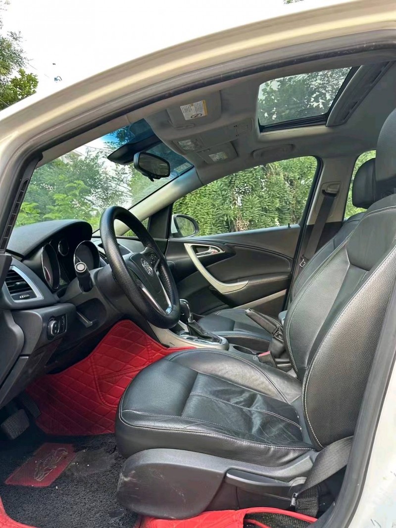 淄博12年别克英朗7