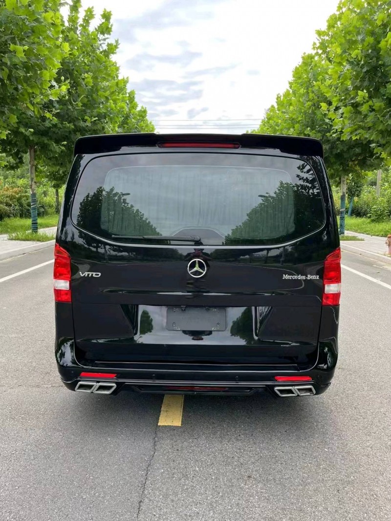 徐州19年奔驰威霆9