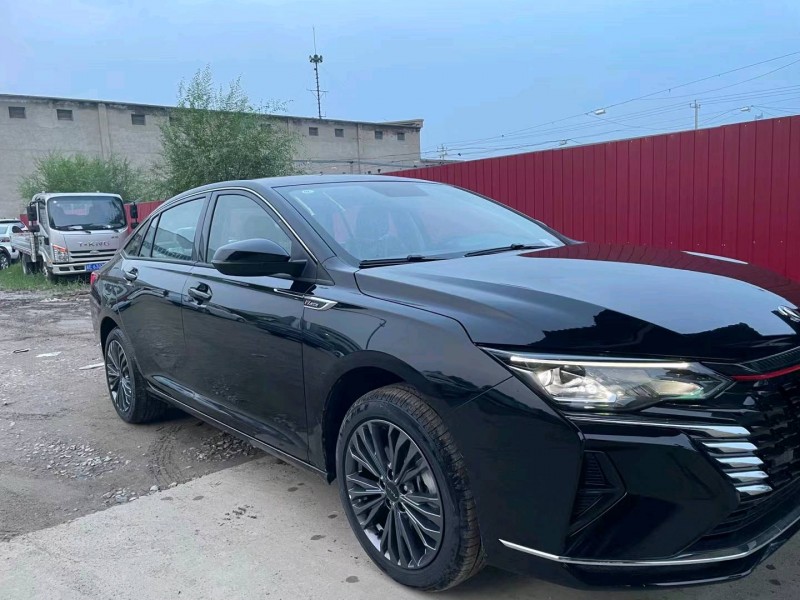 保定23年东风奕炫2