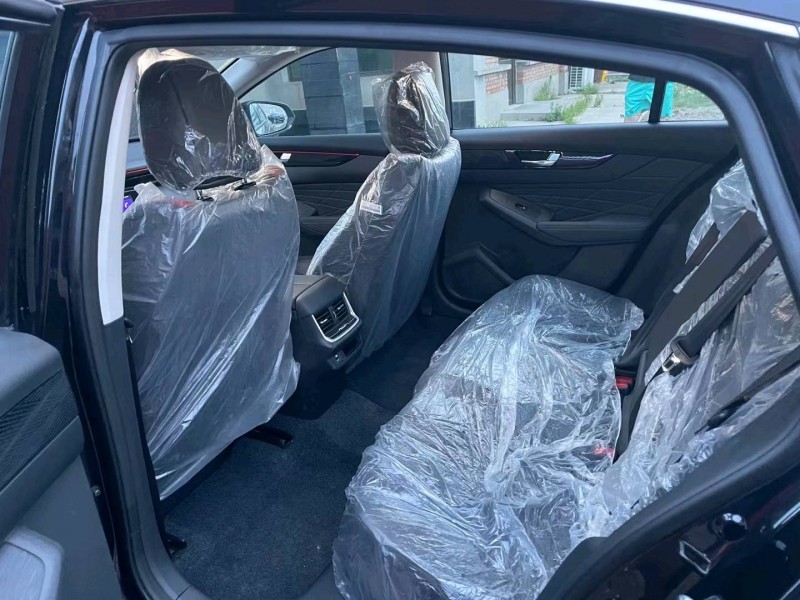 保定23年东风奕炫5