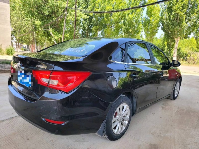 保定16年别克英朗8