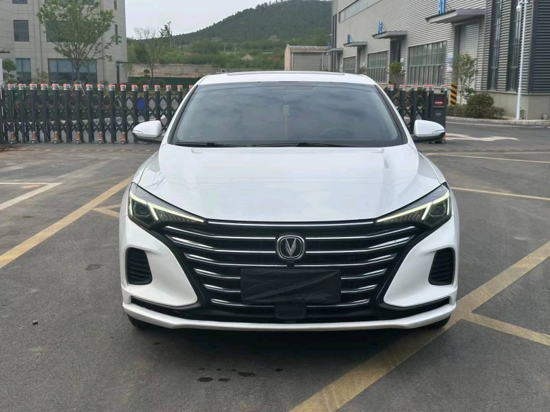 徐州20年長安汽車逸動1