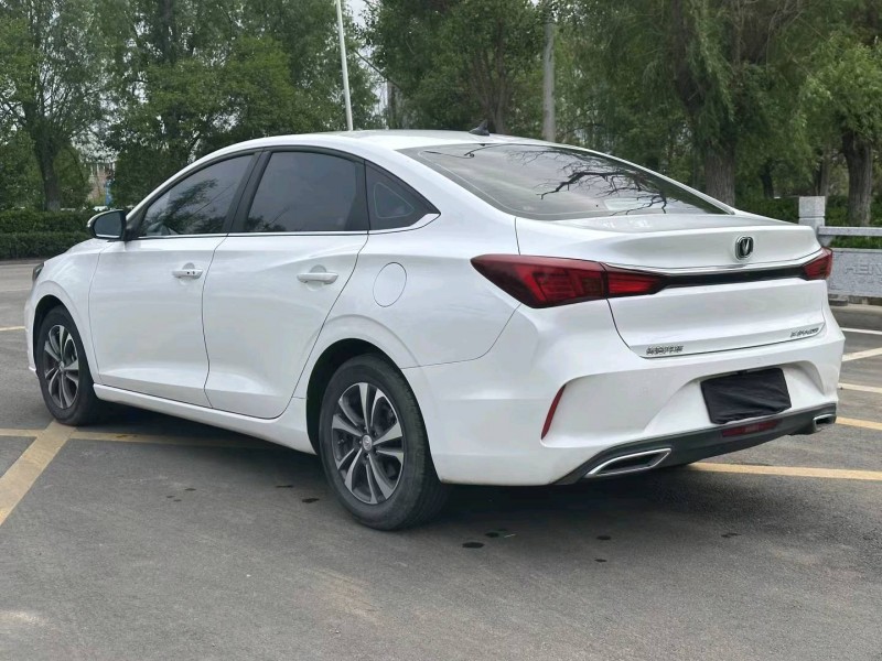 徐州20年長安汽車逸動3