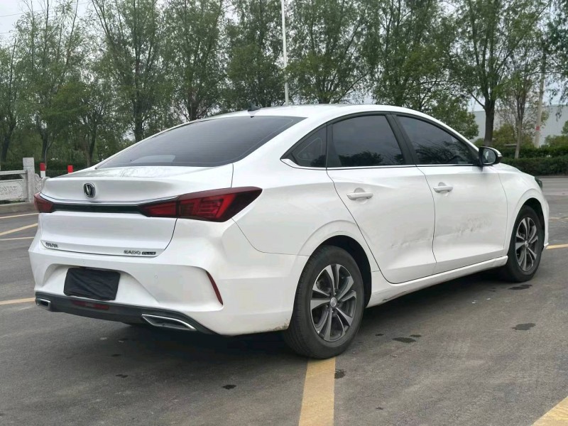 徐州20年長安汽車逸動5