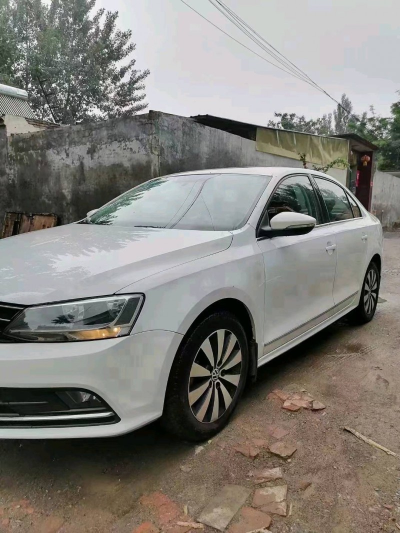 济南16年大众速腾5