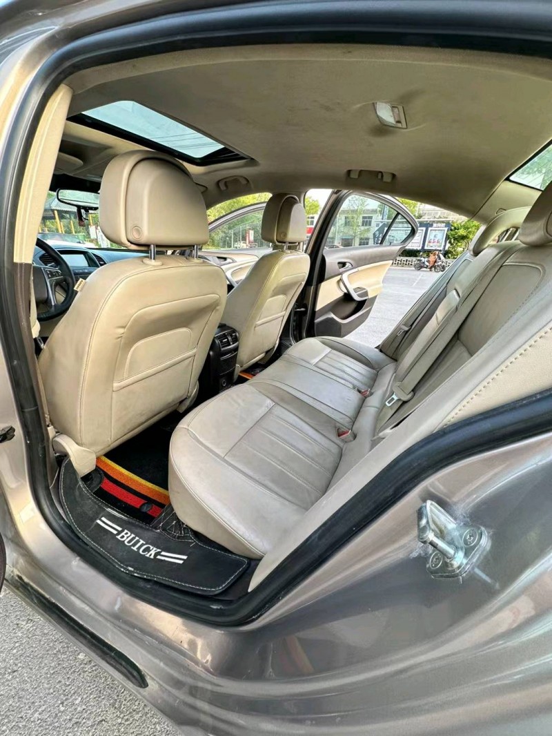 徐州12年别克君威7