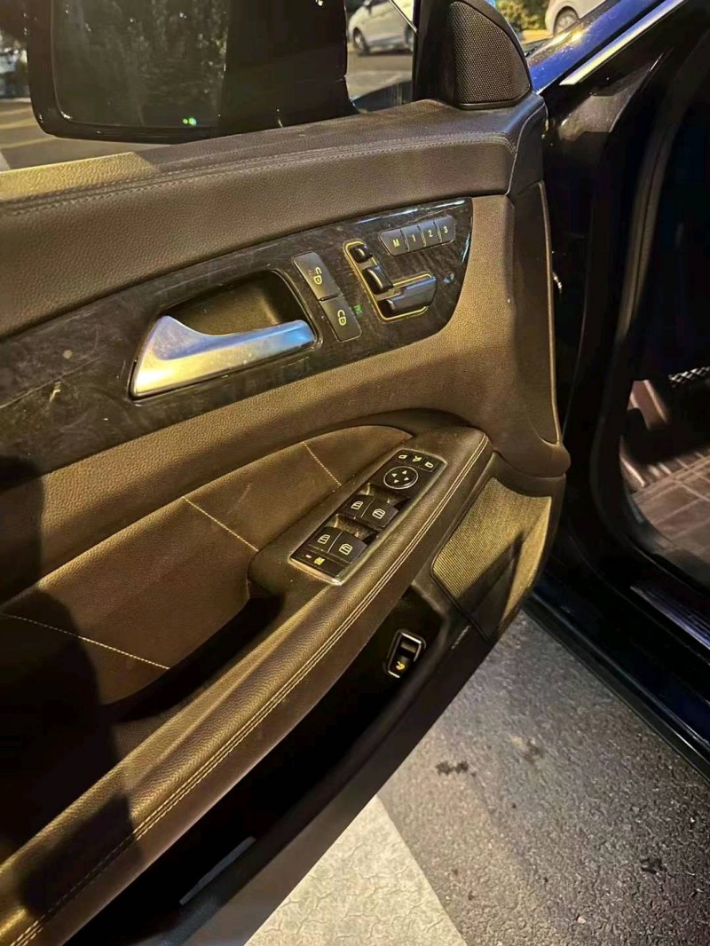 邯郸14年奔驰CLS5