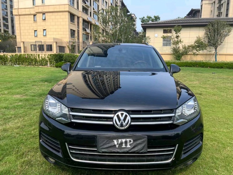 济宁12年大众途锐1