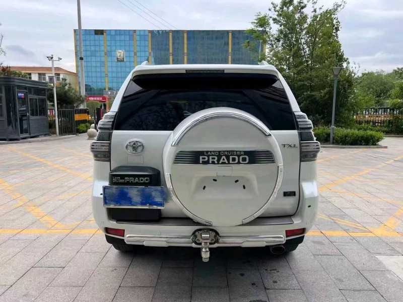 宜昌18年丰田普拉多6