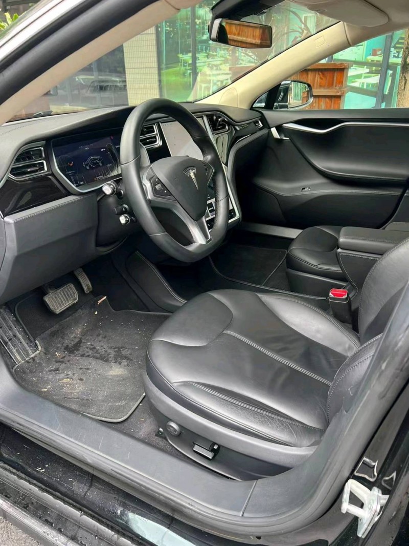 中山15年特斯拉MODEL S6