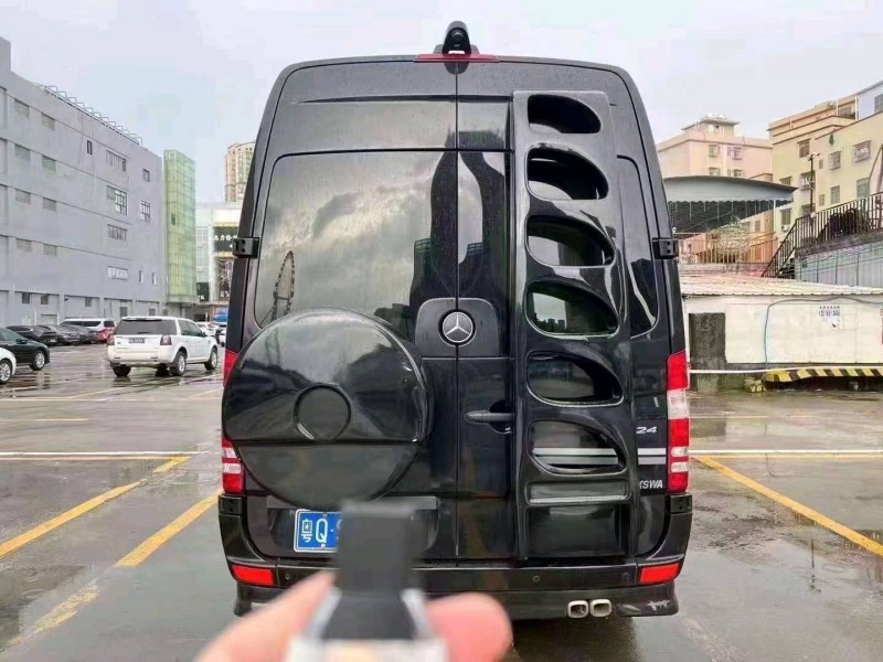 珠海18年奔驰斯宾特9