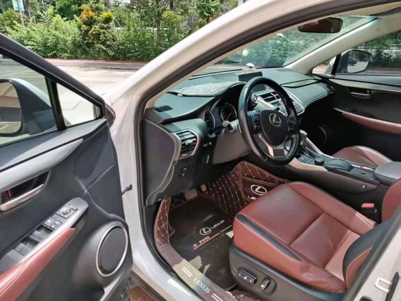 珠海17年雷克萨斯NX4