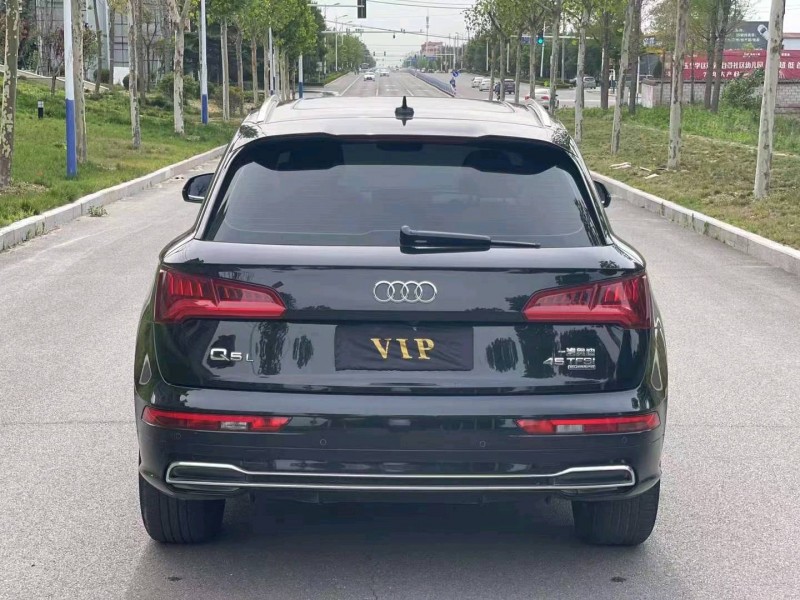 东营19年奥迪Q56