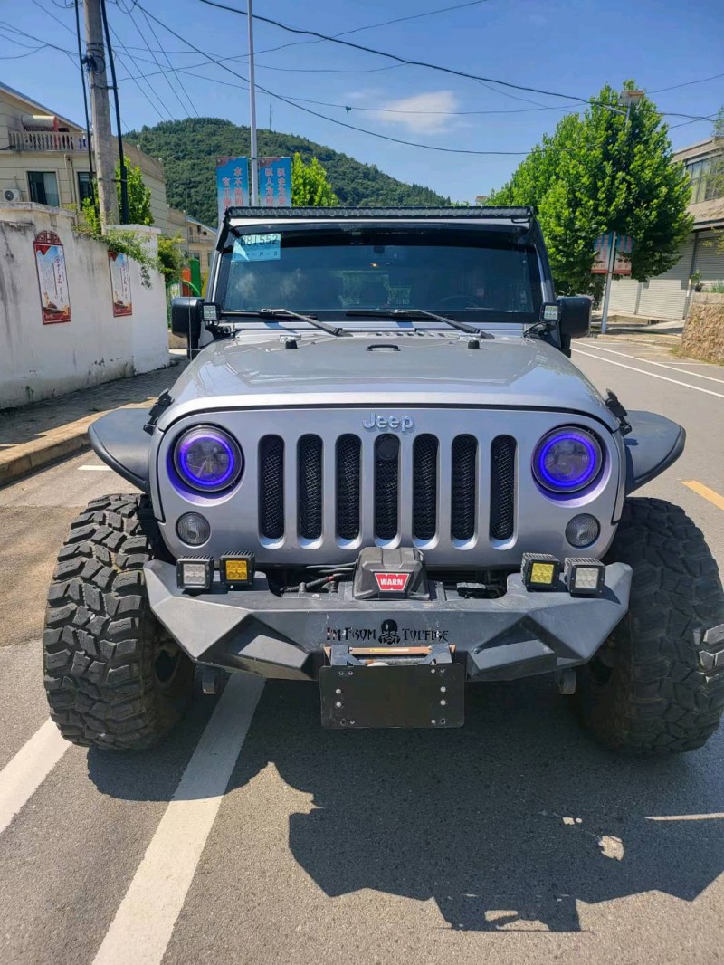 洛陽16年Jeep牧馬人1