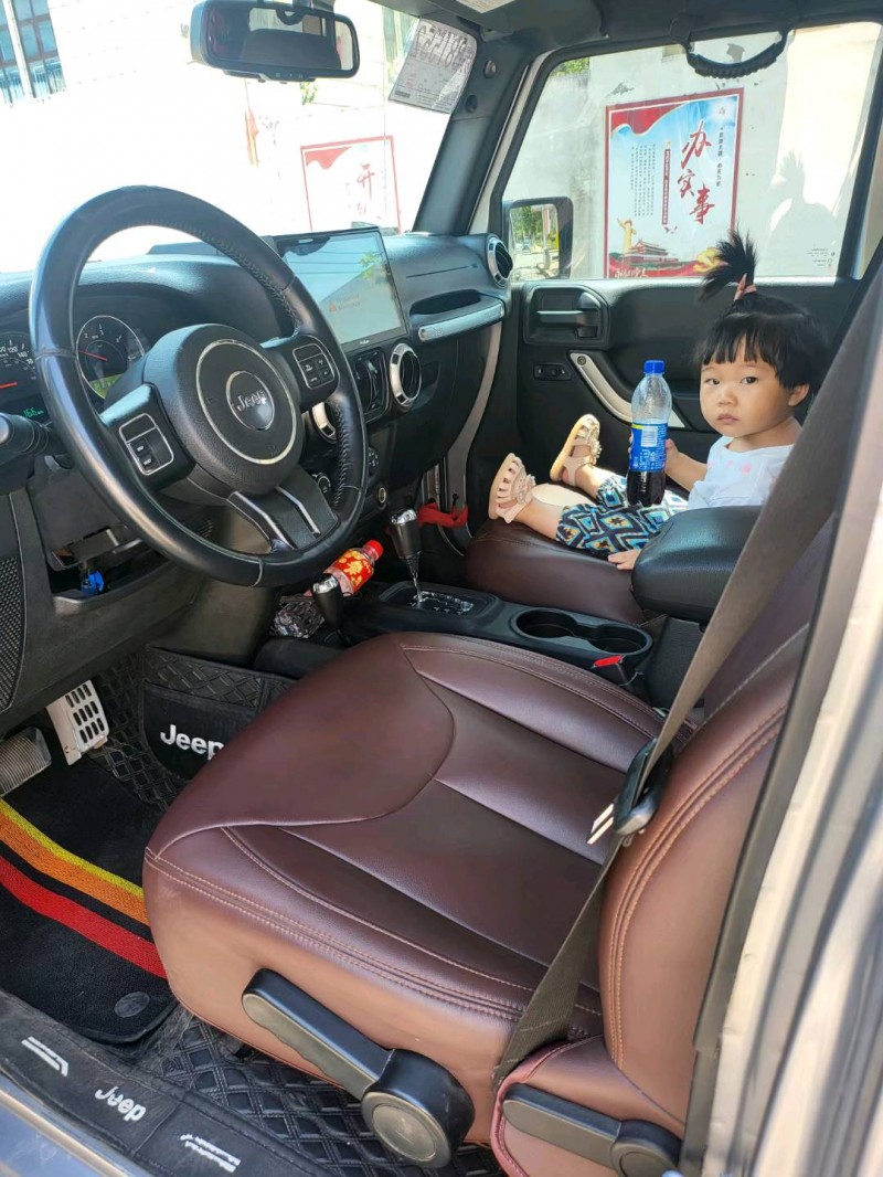 洛陽16年Jeep牧馬人5