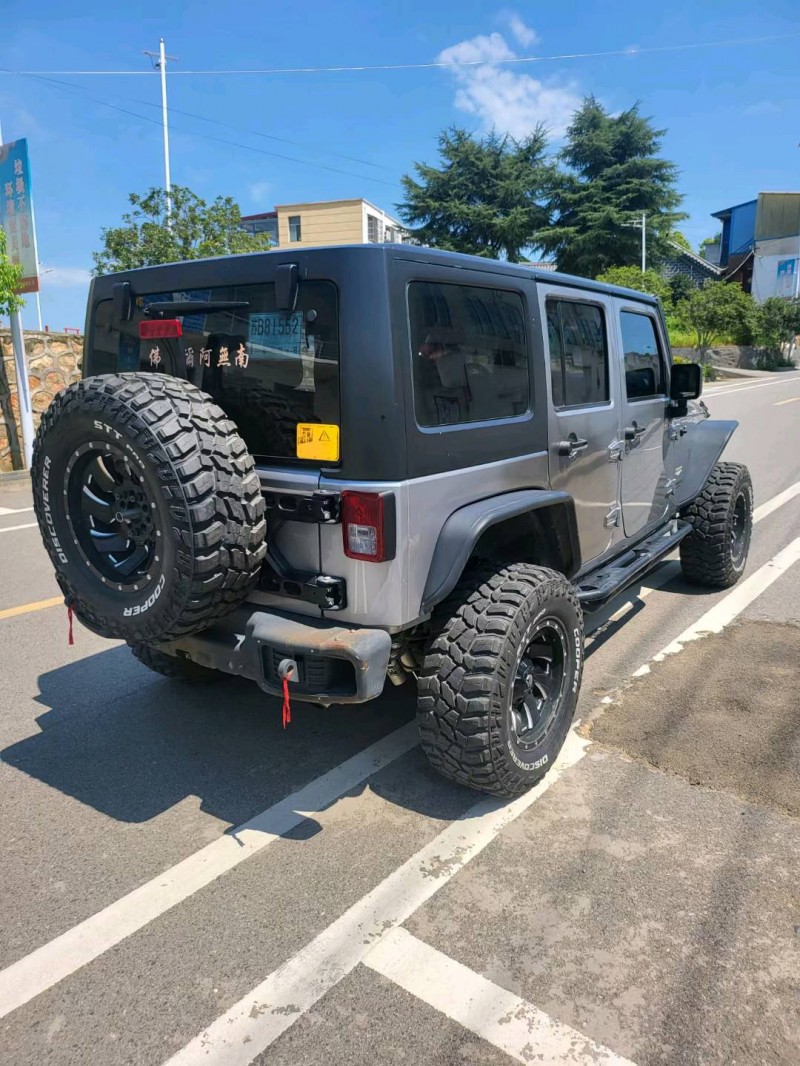 洛陽16年Jeep牧馬人7